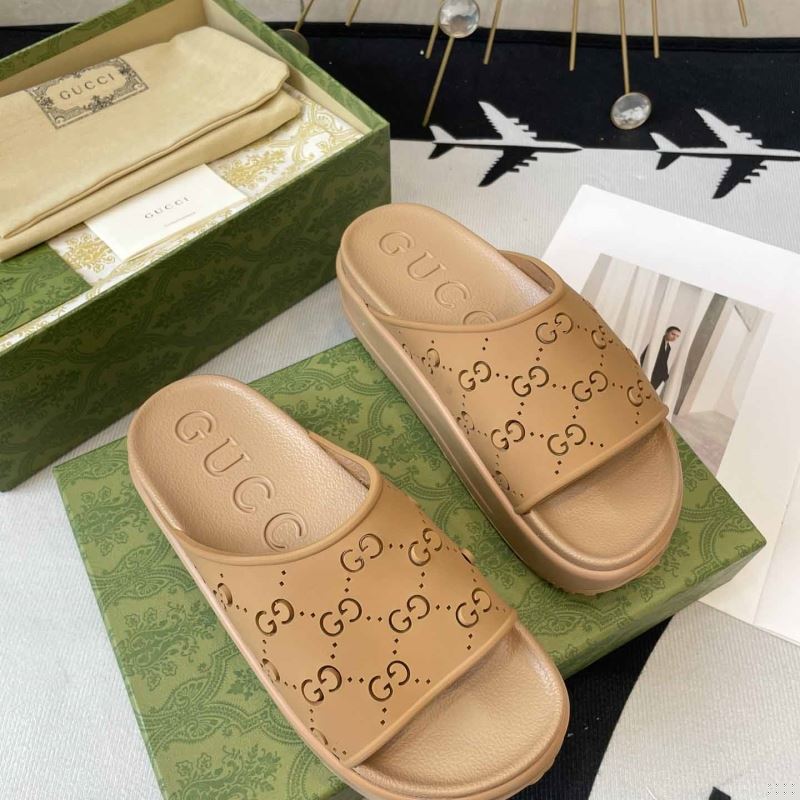 G*u*i slippers